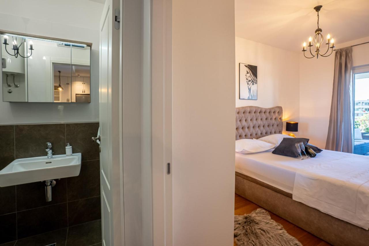 Morska Vila 6 Luxury Apartment Znjan Split Exterior photo