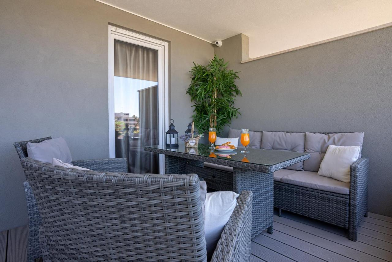 Morska Vila 6 Luxury Apartment Znjan Split Exterior photo